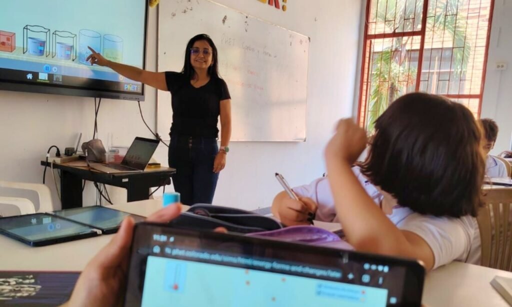 CUANDO LA TECNOLOGÍA SE CONVIERTE EN UNA PUERTA AL CONOCIMIENTO